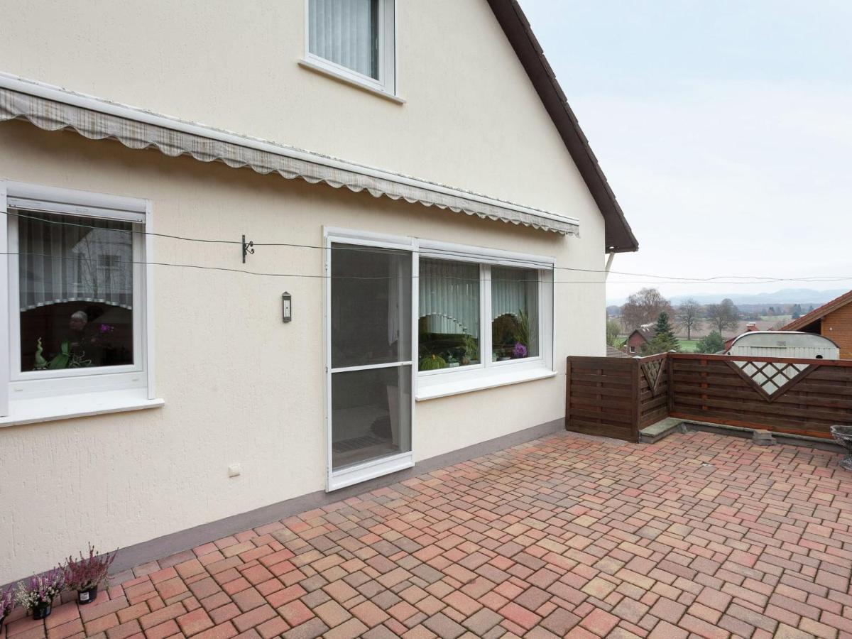 Flat In Polle Near The Forest Exterior photo