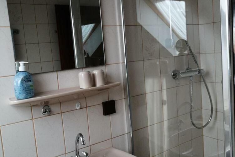 Flat In Polle Near The Forest Exterior photo